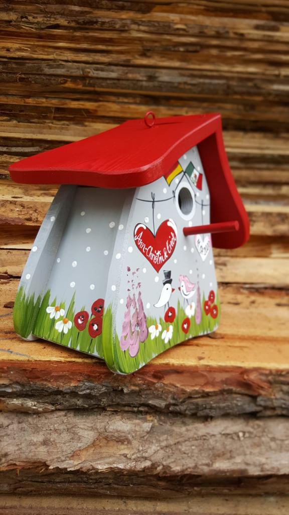 Nistkasten - Nistmini Gemeinsam ins Glück mit Länderflaggen grau - personalisiert