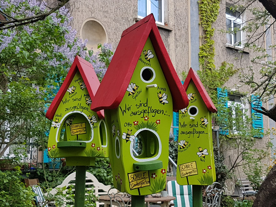Abschiedsgeschenk Erzieherin kombiniertes Vogelhaus kiwi | Namen mit Bienen