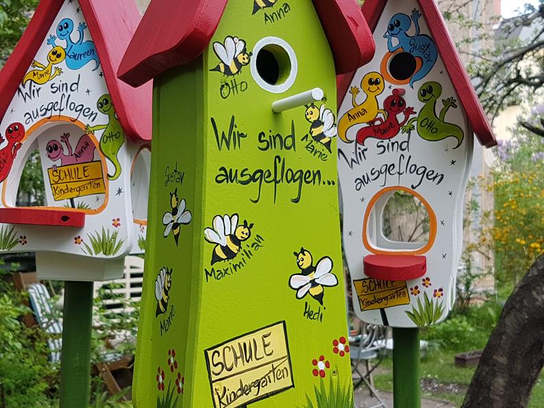 Abschiedsgeschenk Kindergarten Nisttürmchen mit Namen der Kinder mit Bienen