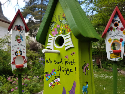 Nisttürmchen "Schmetterlinge" kiwi - personalisiert