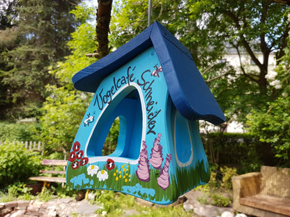 Futterhaus - Gartenzauber hellblau - personalisiert