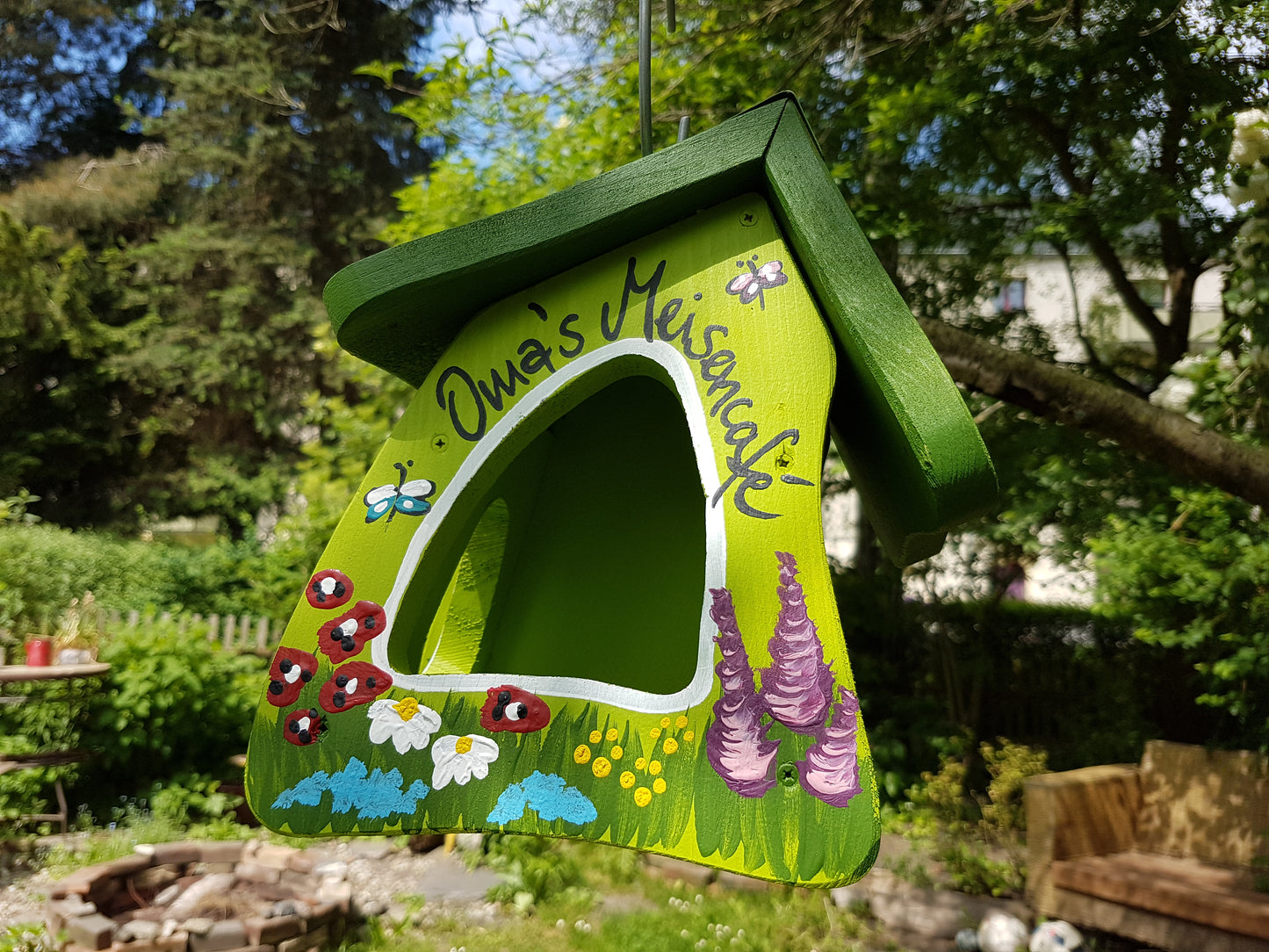 Futterhaus - Gartenzauber kiwigrün - personalisiert