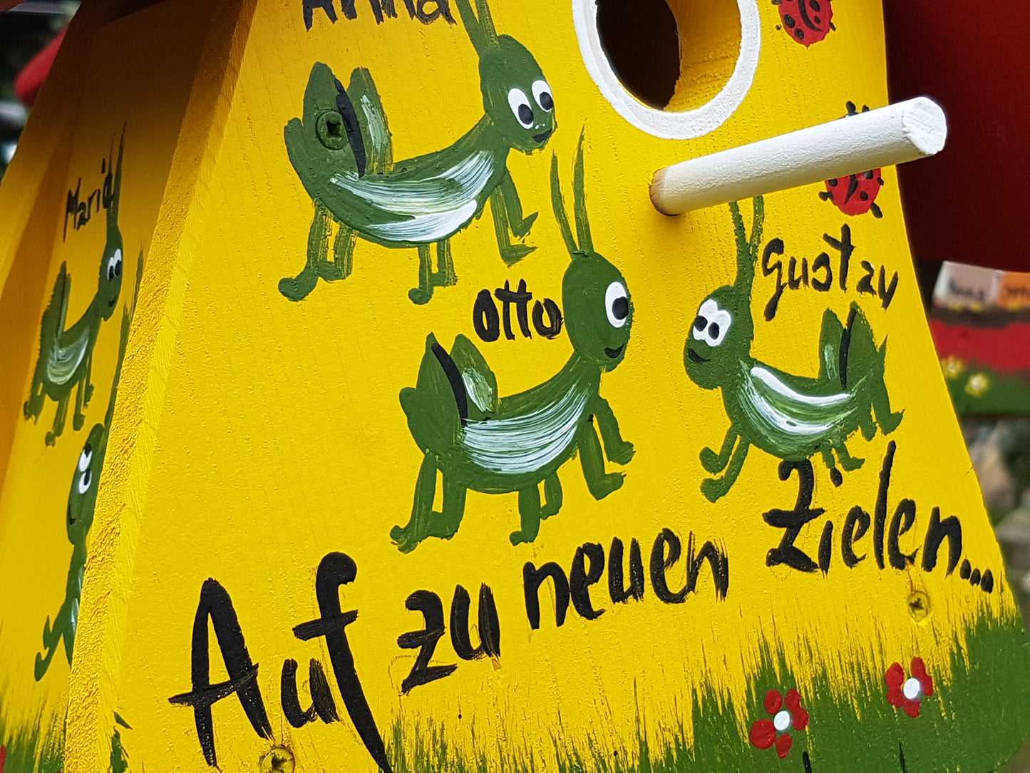Nistkasten - Nistmini Grashüpfer gelb - personalisiert