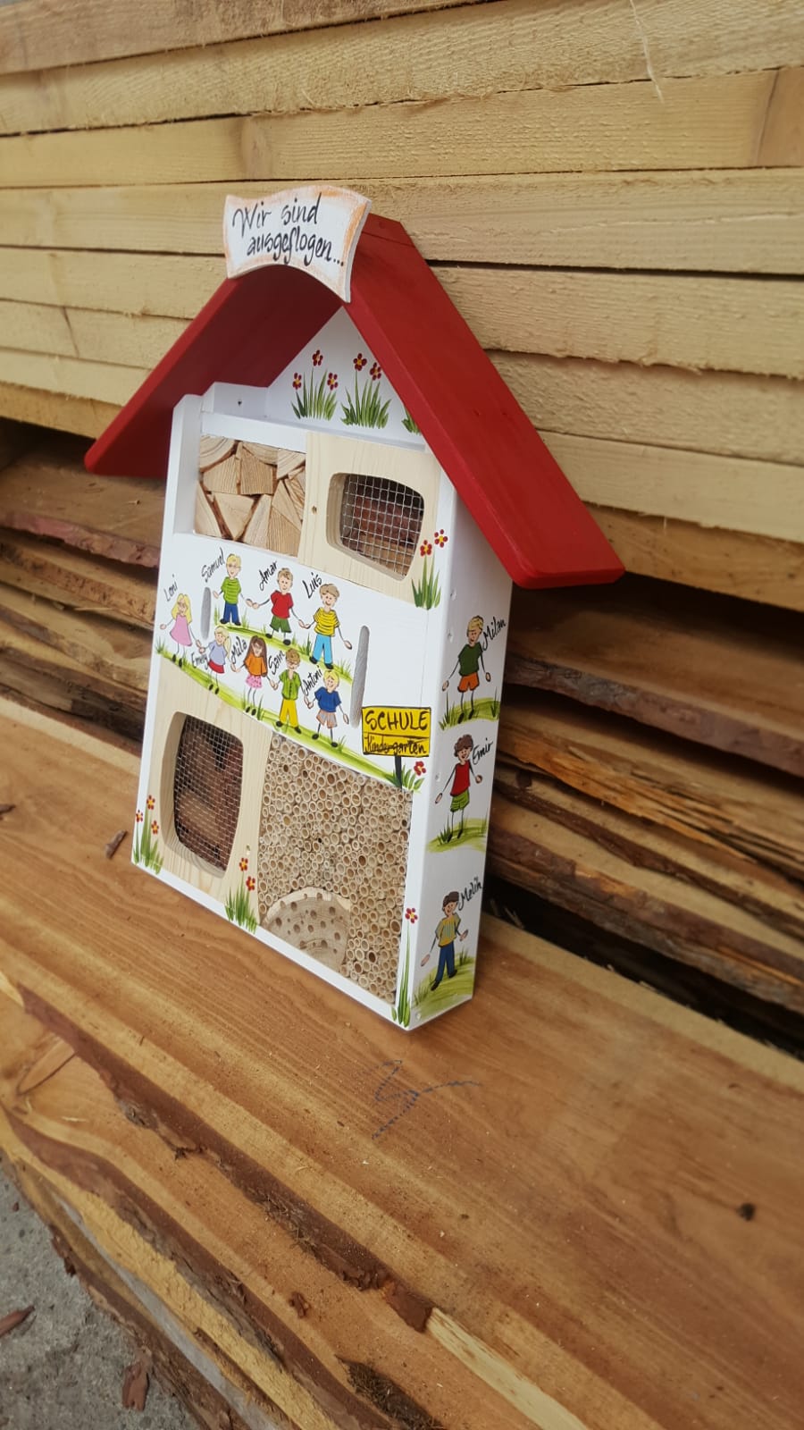 Insektenquartier weiß mit Kindern - personalisiert