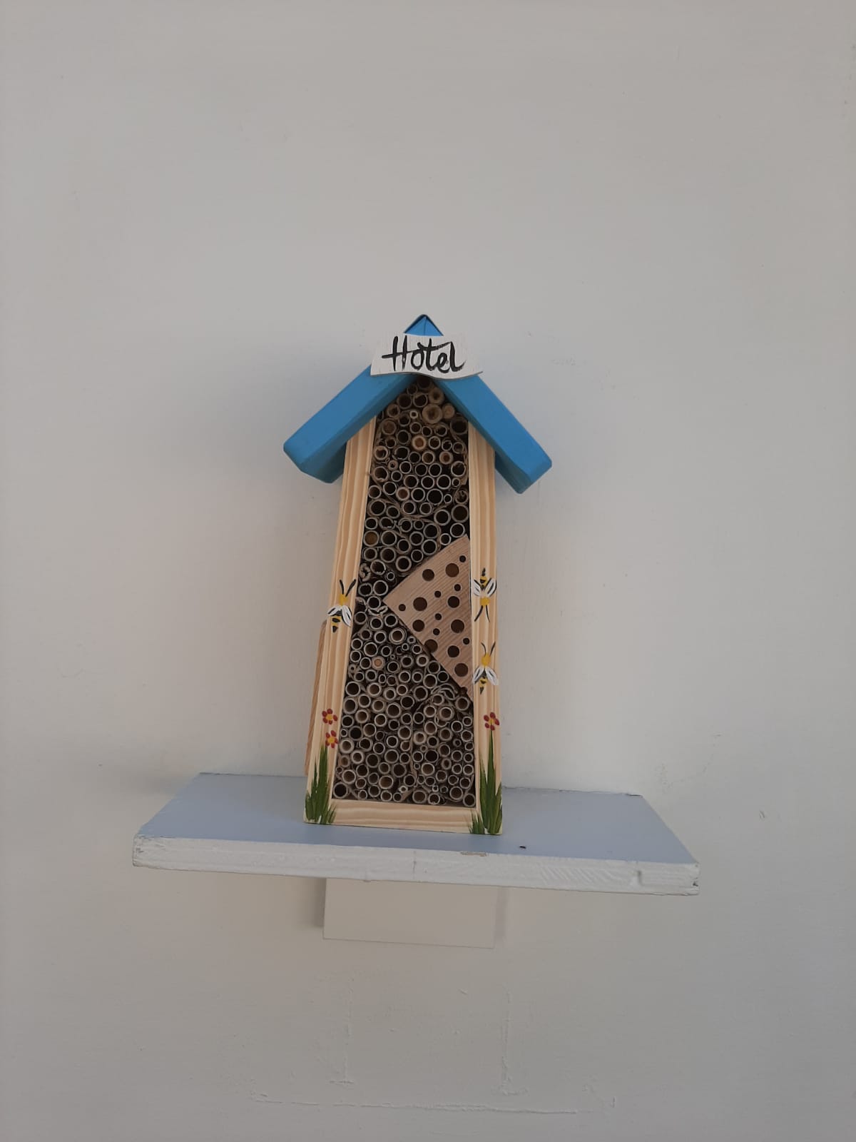 SET Bienenhotel mini mit Schild "Hotel" farbiges Dach 12 Stk.