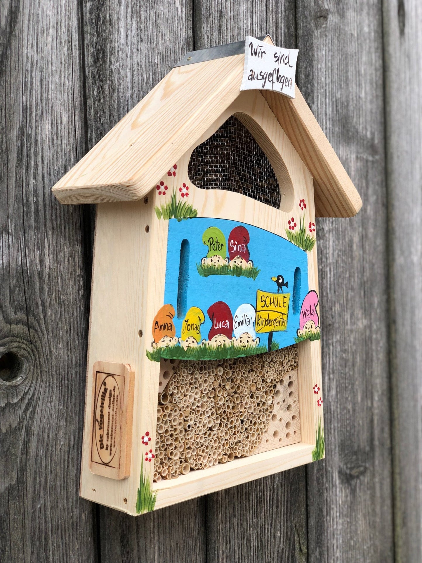 Insektenhaus "Insektenquartier klein hellblau mit Zwergen" personalisiert