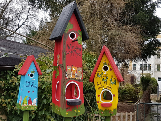 Kindergarten Abschiedsgeschenk kombiniertes Vogelhaus rot | Namen mit Eulen