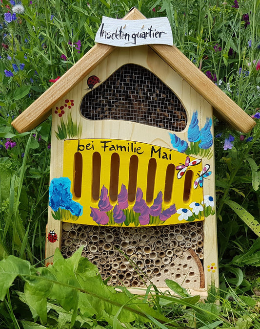 Cadeau d'adieu maternelle | Hôtel à insectes jaune | peint avec des noms
