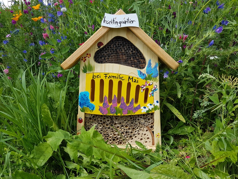 Cadeau d'adieu maternelle | Hôtel à insectes jaune | peint avec des noms